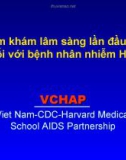 Thăm khám lâm sàng lần đầu tiên đối với bệnh nhân nhiễm HIV